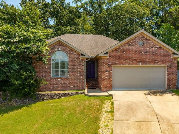 94 Emerald Drive, Maumelle, AR 72113