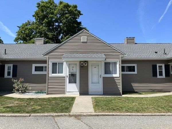 180 Applewood Dr, Unit 180, Chicopee, MA 01022