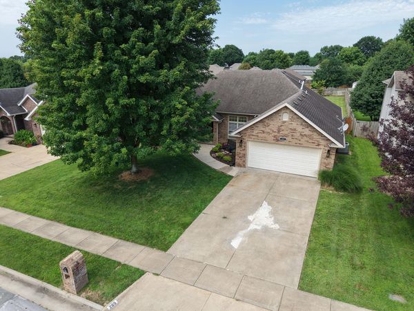285 Steury Road , Springfield, MO 65809