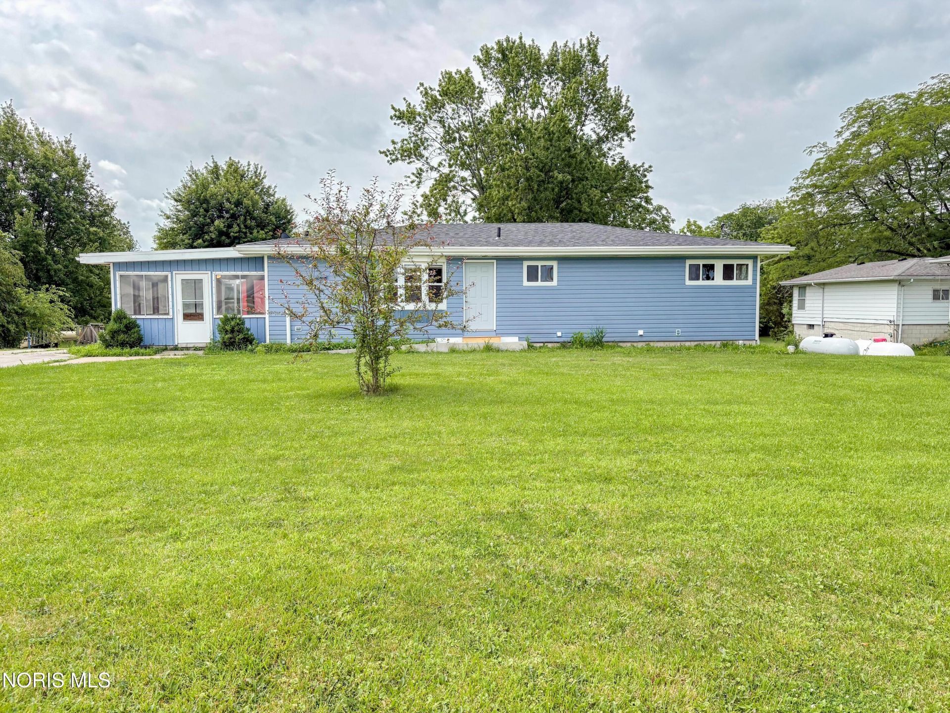 15330 W State Route 105, Elmore, OH 43416 Main Photo