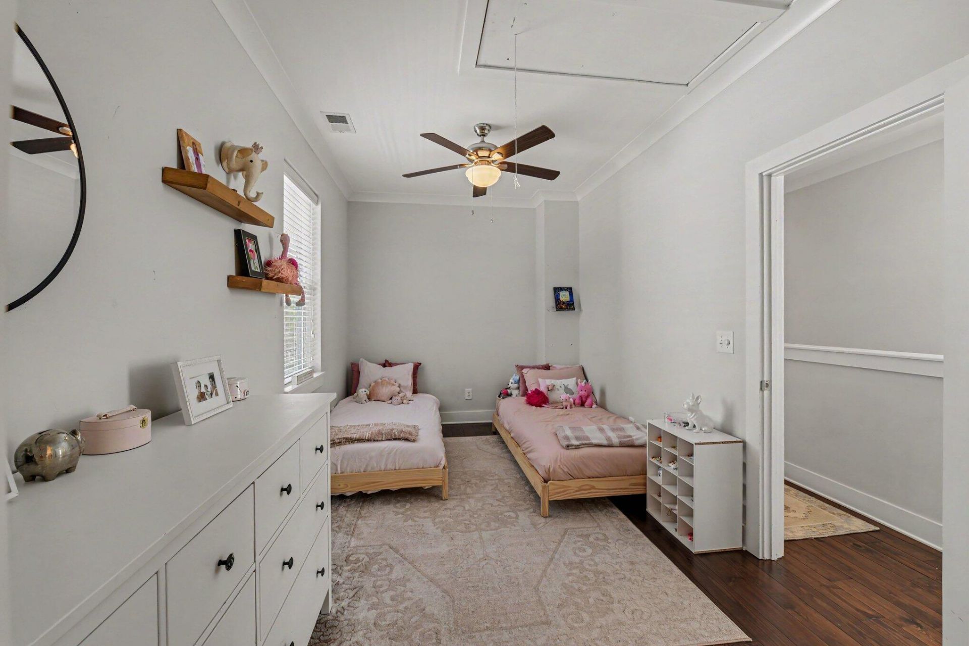 4619 Oakwood Avenue Photo 14