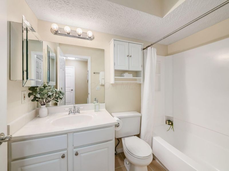 5315 Stonemeadow Avenue, Unit F, Columbus, OH 43220 Photo 15