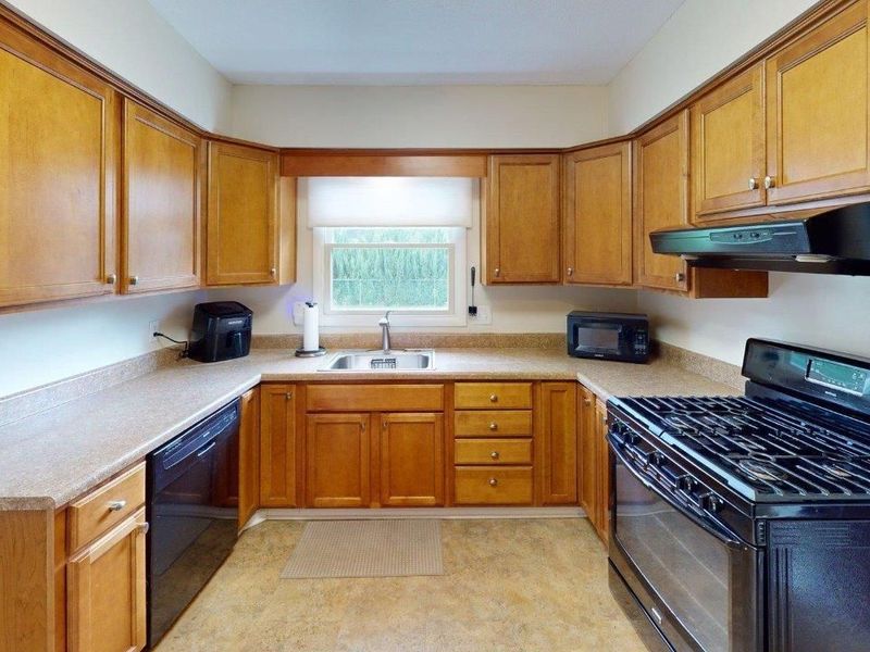 804 Grant Street, Port Clinton, OH 43452 Photo 10