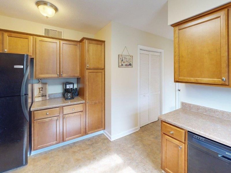 804 Grant Street, Port Clinton, OH 43452 Photo 12