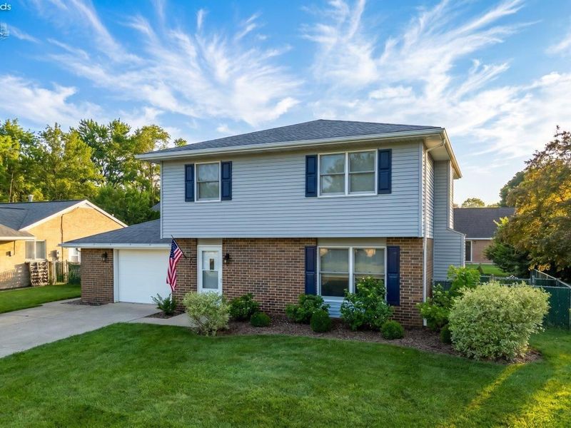804 Grant Street, Port Clinton, OH 43452 Photo 2