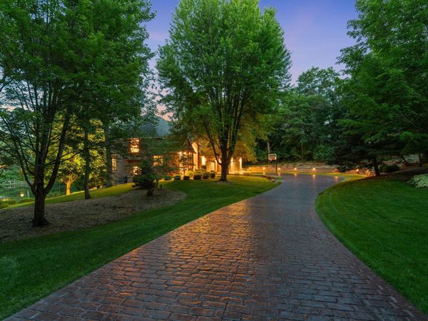 720 Timber Lane, Shoreview, MN 55126