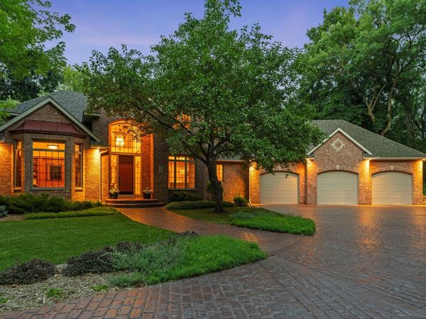 720 Timber Lane, Shoreview, MN 55126