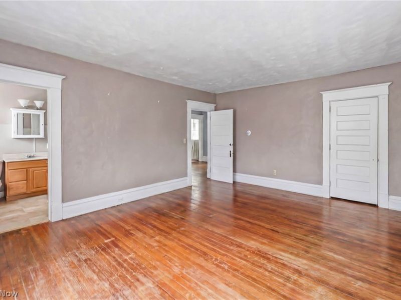 236 N Heights Avenue, Youngstown, OH 44505 Photo 23