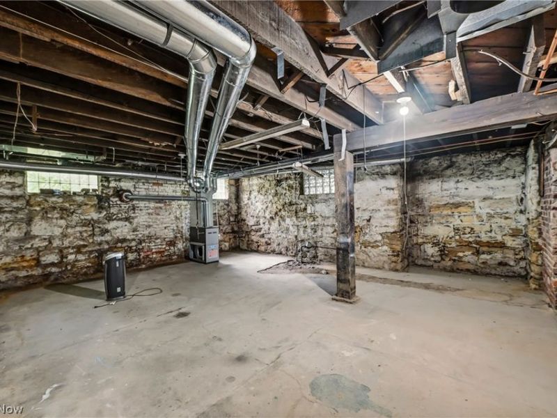 236 N Heights Avenue, Youngstown, OH 44505 Photo 30