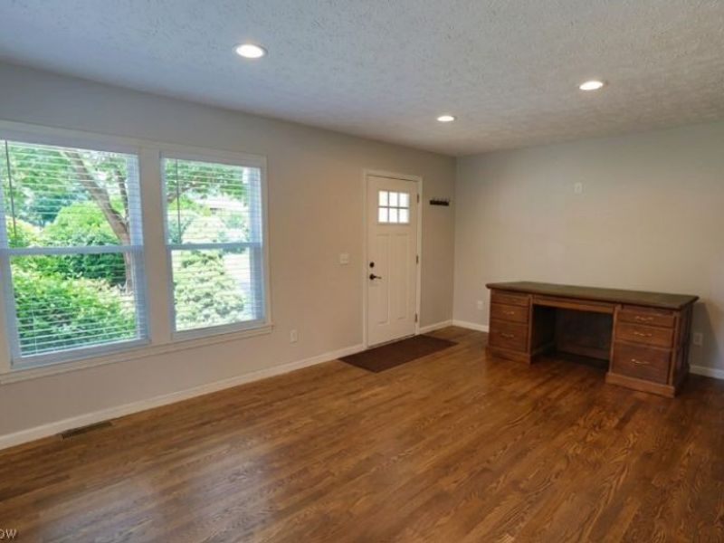 492 E Woodsdale Avenue, Akron, OH 44301 Photo 22