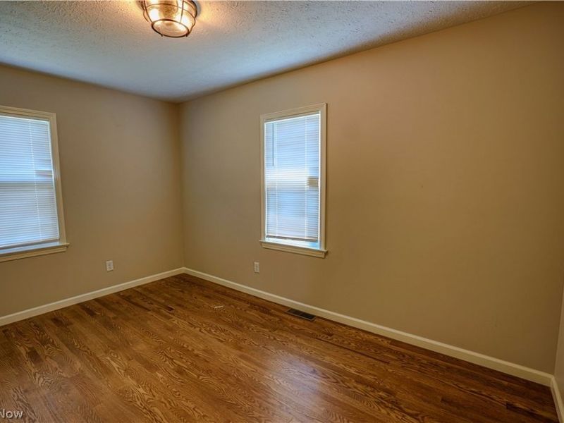 492 E Woodsdale Avenue, Akron, OH 44301 Photo 28