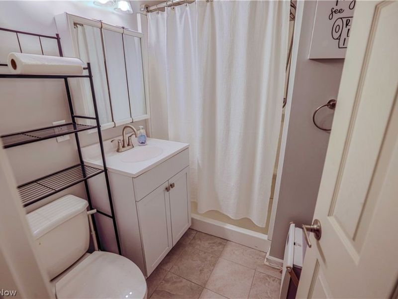 492 E Woodsdale Avenue, Akron, OH 44301 Photo 33