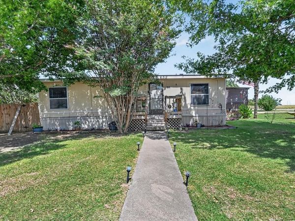 1103 Burnett Boulevard, Alvarado, TX 76009