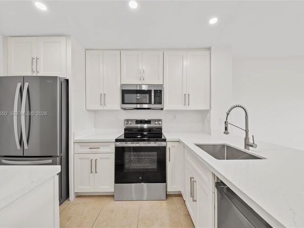 7900 Camino Cir , Unit 406, Miami, FL 33143