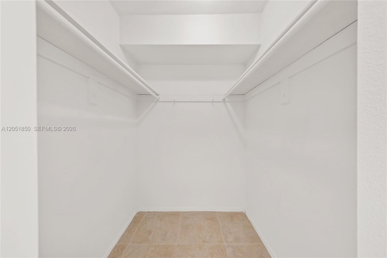 7900 Camino Cir , Unit 406, Miami, FL 33143 Photo