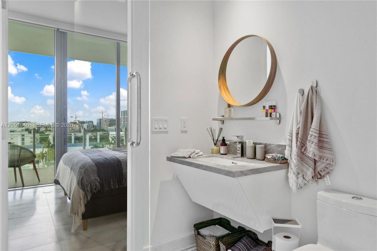 700 NE 26th Ter , Unit 1005, Miami, FL 33137 Photo