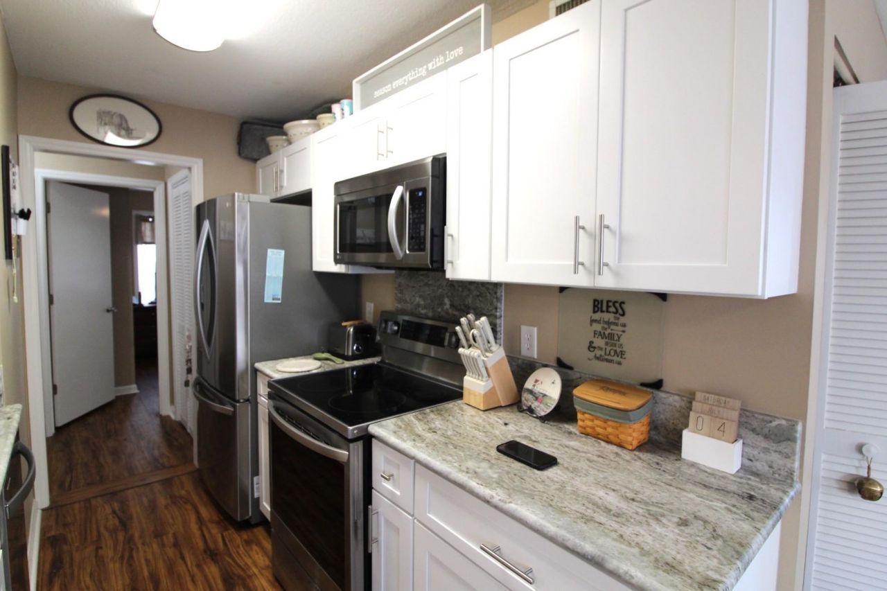858 Tall Oaks Ct. Photo 8