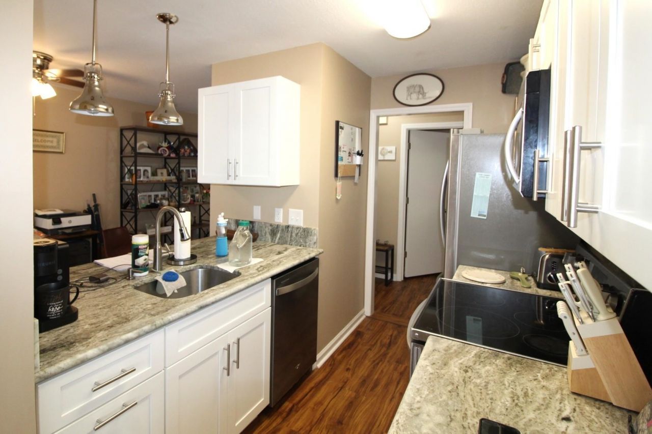 858 Tall Oaks Ct. Photo 9