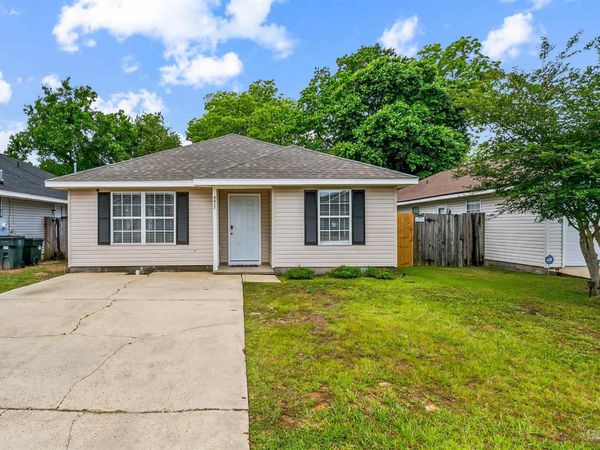8407 Jarmen Ln, Pensacola, FL 32534