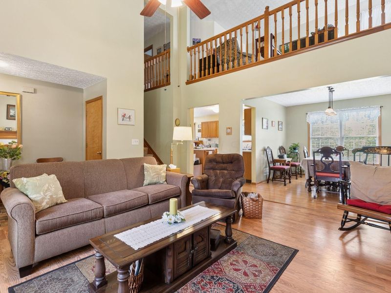 5703 Silver Spurs Lane, Galloway, OH 43119 Photo 6