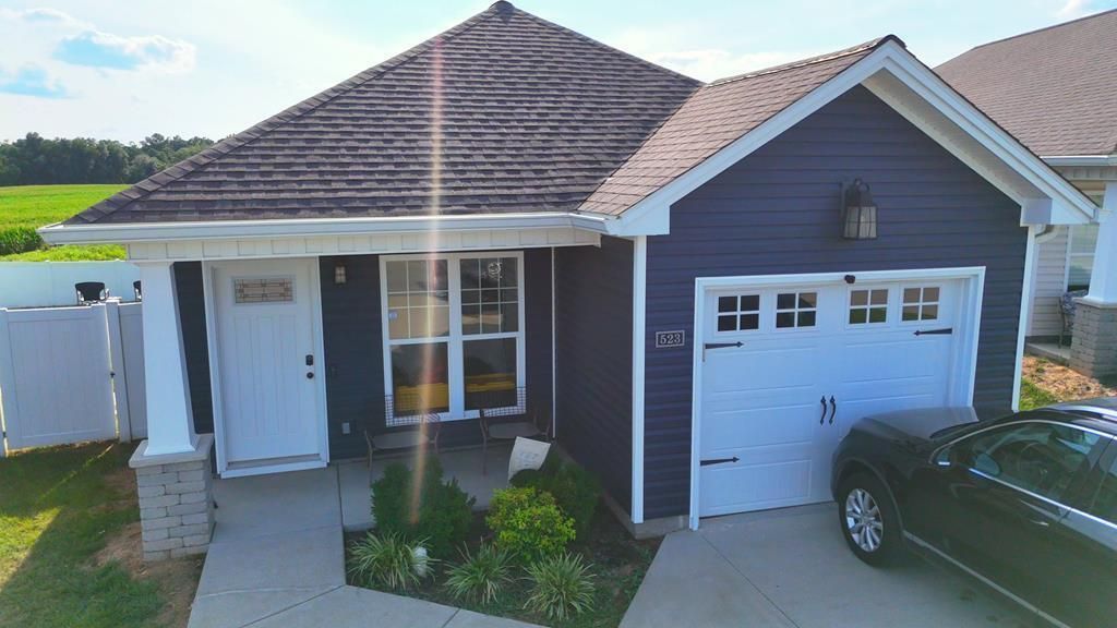 523 Justify Drive, Hopkinsville, KY 42240 Main Photo