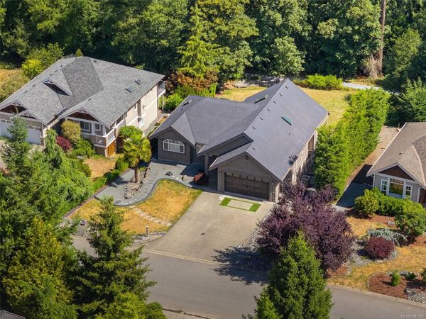 2544 Kinnoull Cres, Mill Bay, BC V8H 1H3