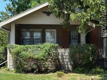 2830 Reynolds Street, Flint, MI 48503