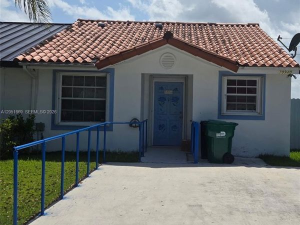 20940 SW 121st Ave , Miami, FL 33177
