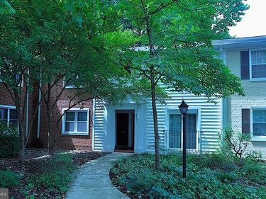 2511 S WALTER REED DRIVE, Unit B, ARLINGTON, VA 22206