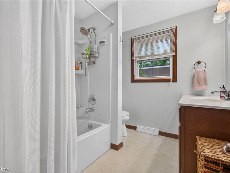 119 Pershing Avenue SE, North Canton, OH 44720 Photo 16