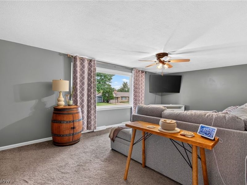 119 Pershing Avenue SE, North Canton, OH 44720 Photo 5
