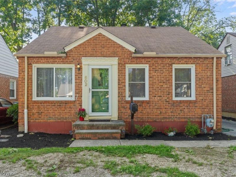 602 Huntmere Drive, Bay Village, OH 44140 Photo 1