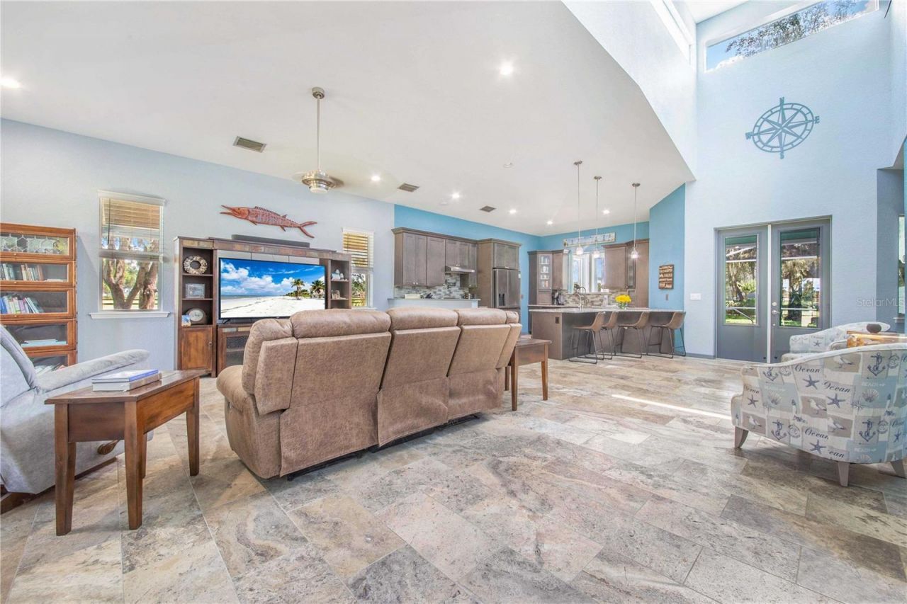 2424 Burns Avenue, Lake Wales, FL 33898 Photo