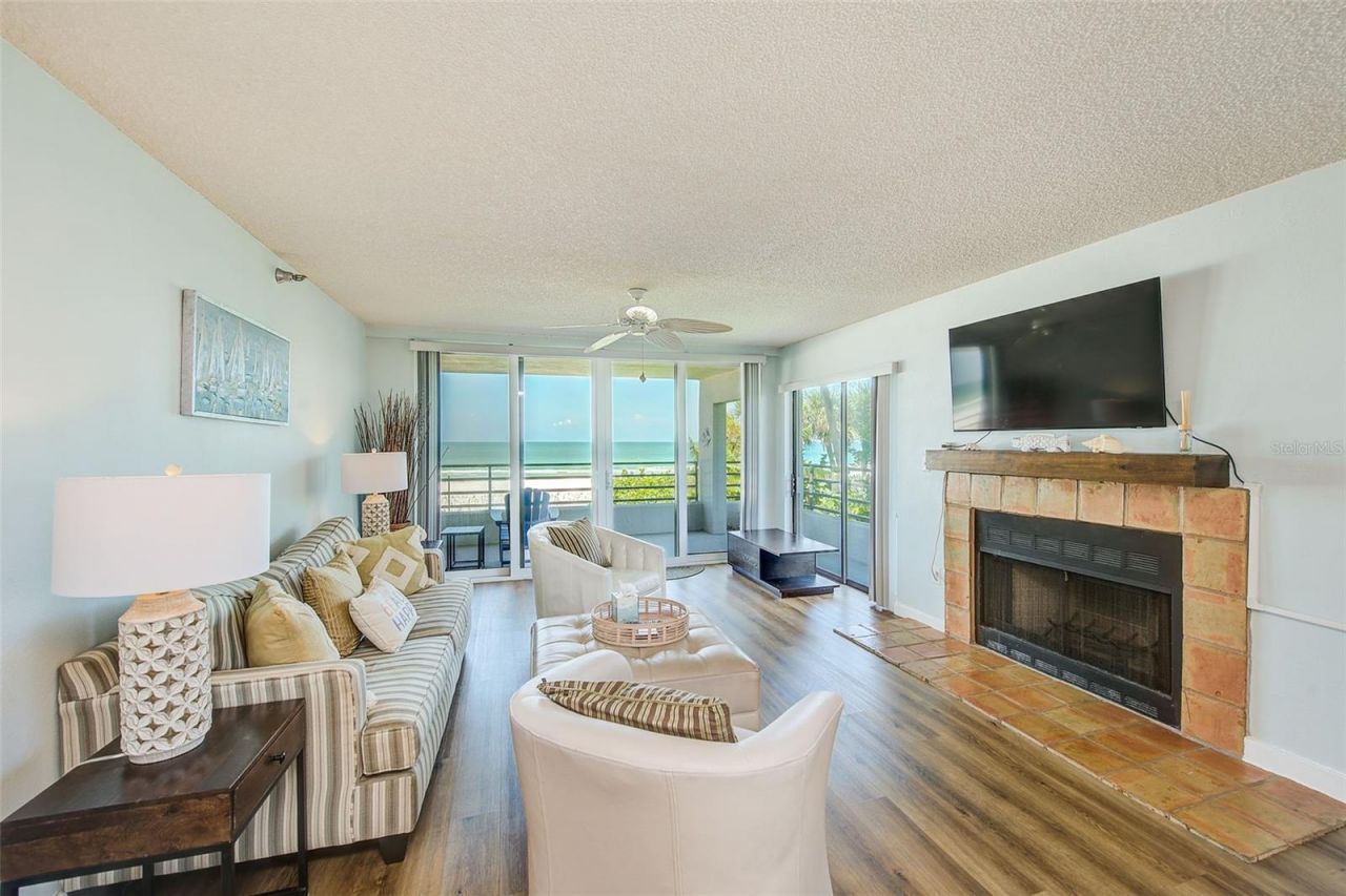 420 Gulf Boulevard, Unit 101, Indian Rocks Beach, FL 33785 Photo