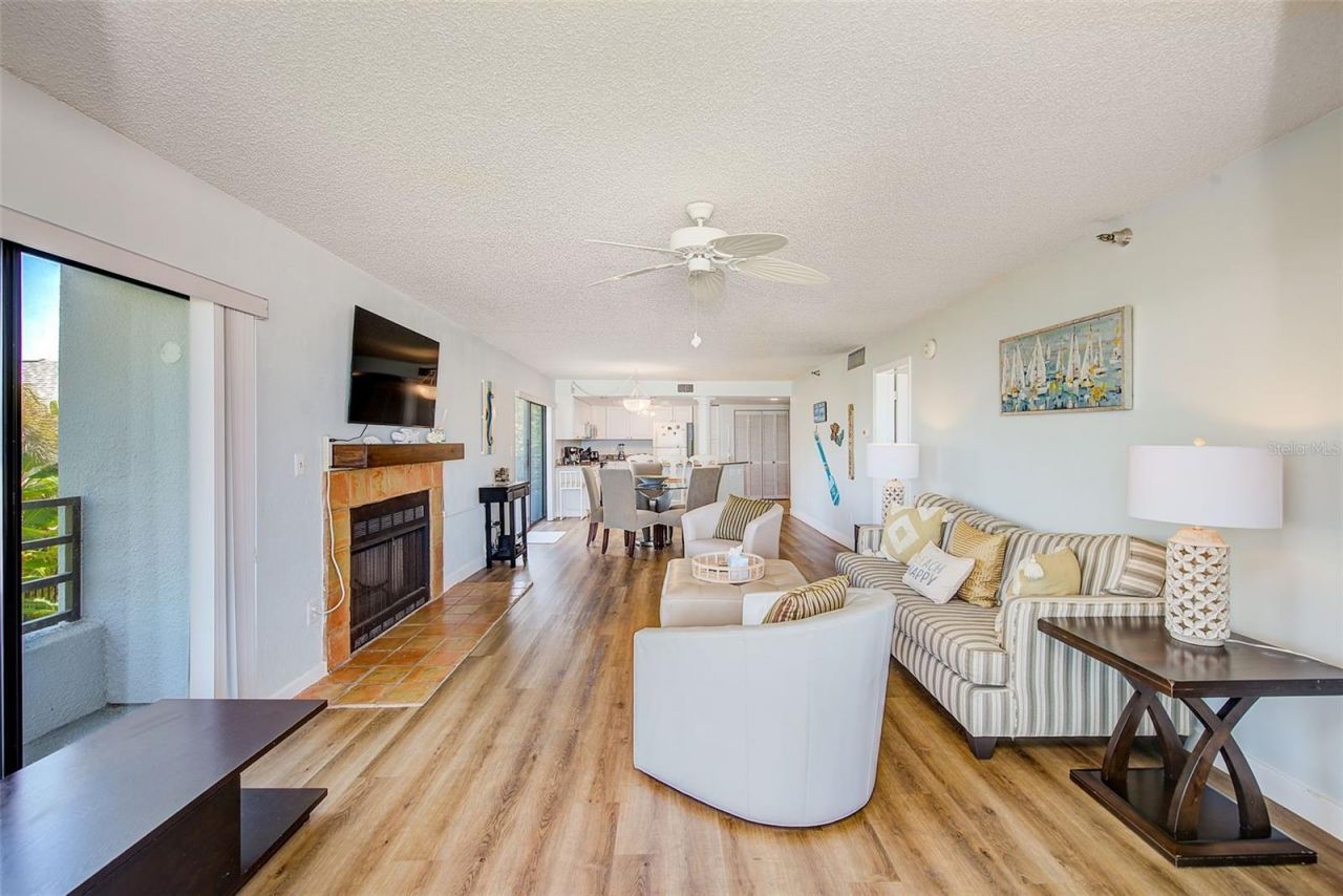 420 Gulf Boulevard, Unit 101, Indian Rocks Beach, FL 33785 Photo