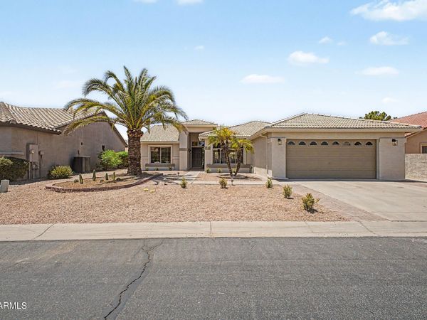 9043 E Coopers Hawk Drive, Sun Lakes, AZ 85248