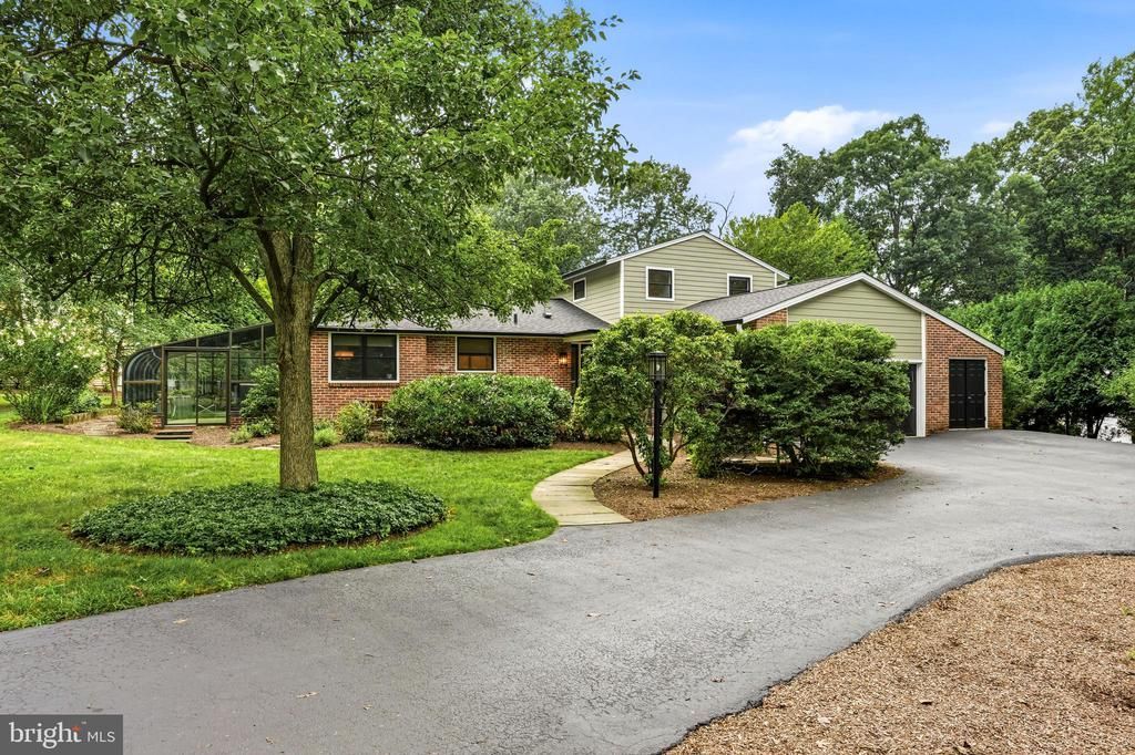 749 BAIR ROAD , BERWYN, PA 19312