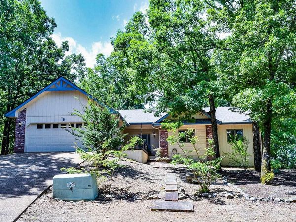 1 B Medina Way, Hot Springs Village, AR 71909