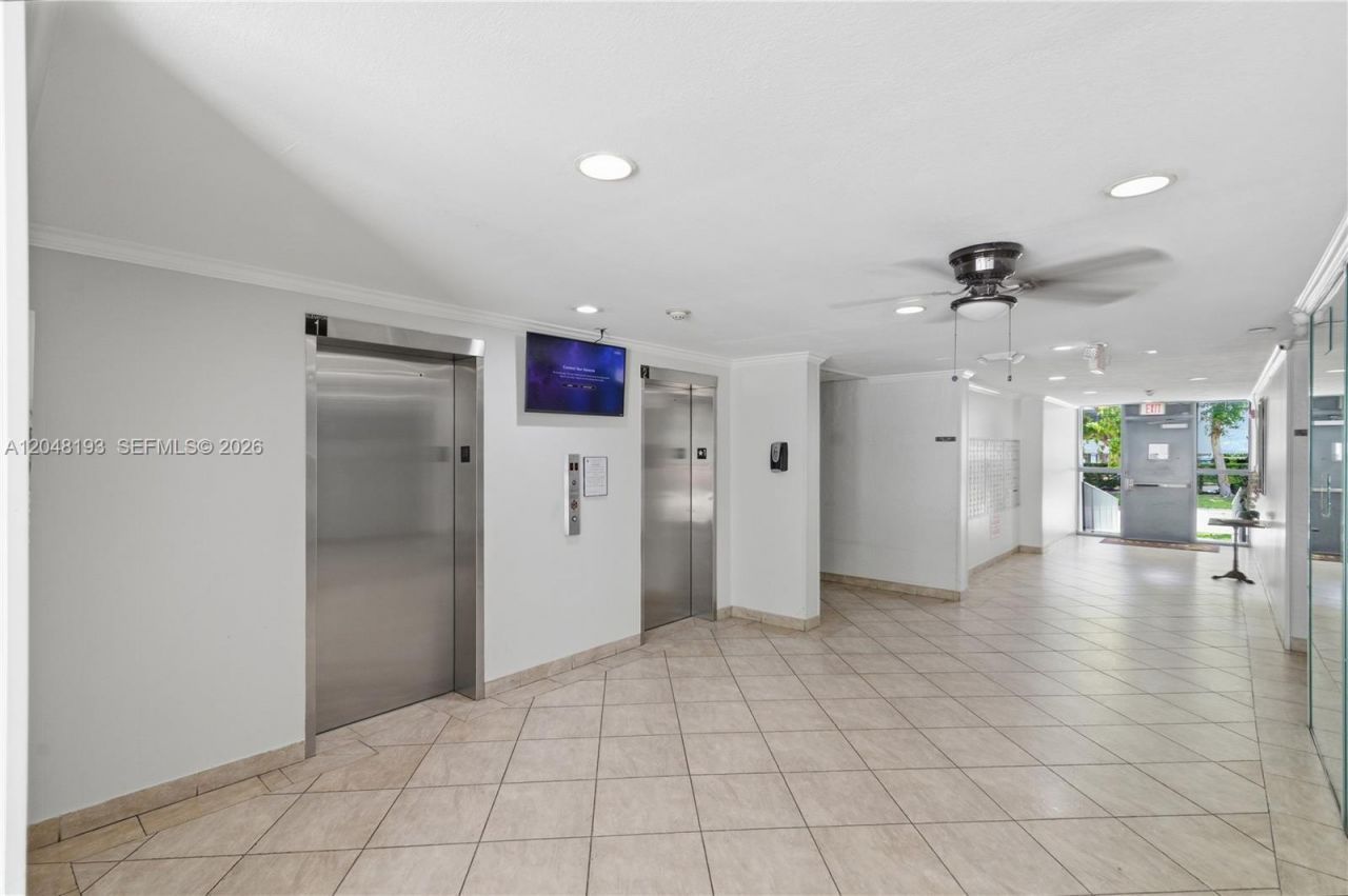 200 177th Dr, Unit 204, Sunny Isles Beach, FL 33160 Photo