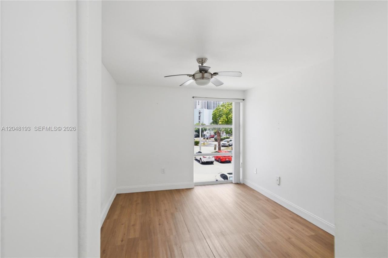 200 177th Dr, Unit 204, Sunny Isles Beach, FL 33160 Photo