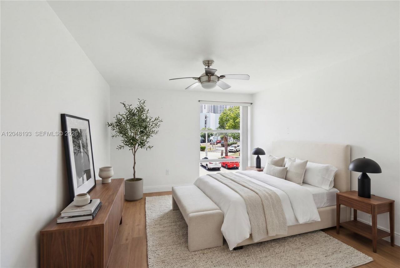 200 177th Dr, Unit 204, Sunny Isles Beach, FL 33160 Photo