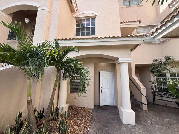 5670 NW 116th Ave , Unit 104, Doral, FL 33178