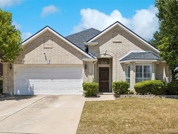 5787 Walnut Creek Drive, Fort Worth, TX 76137