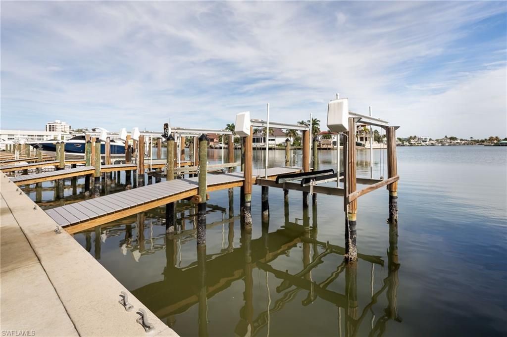 10475 Gulf Shore Dr , Unit 115, Naples, FL 34108 Photo