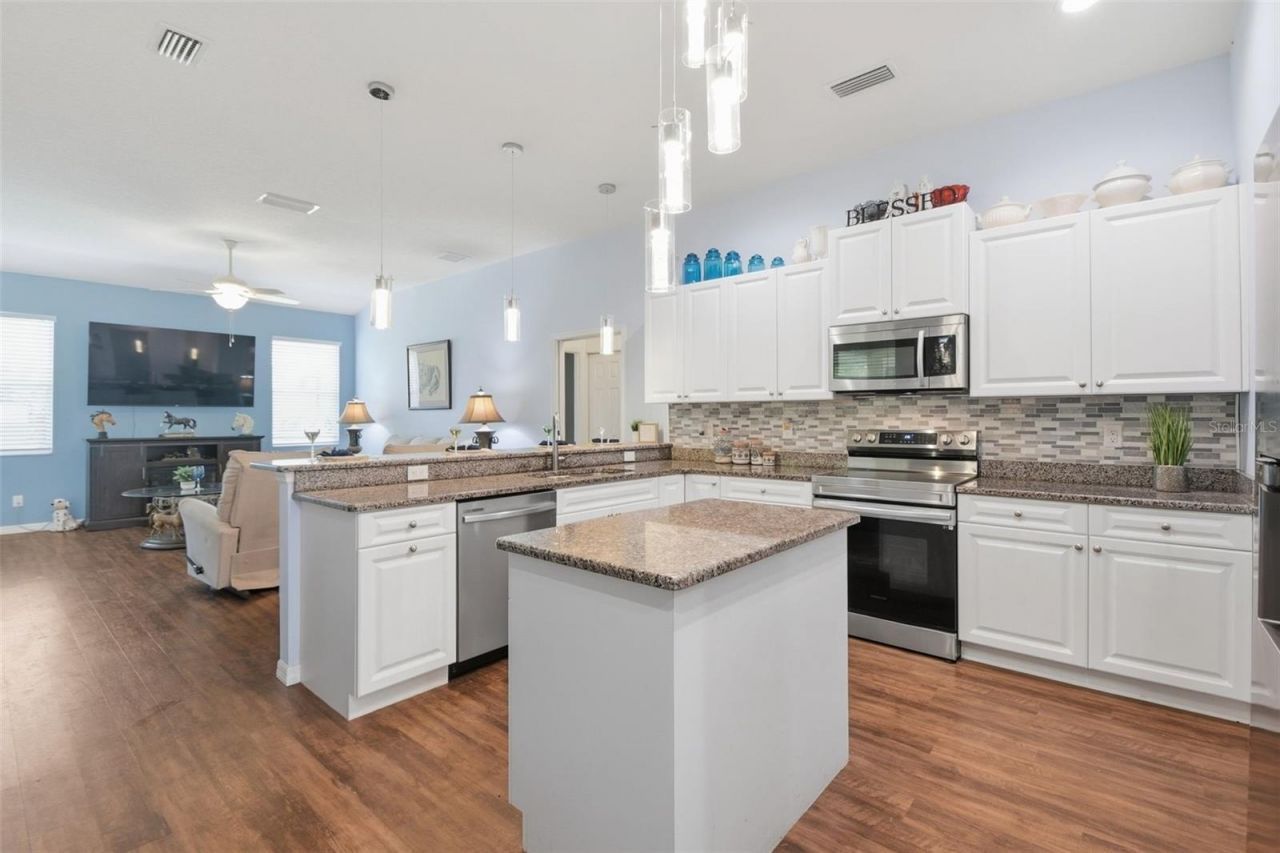 6416 18th Avenue E, Bradenton, FL 34208 Photo