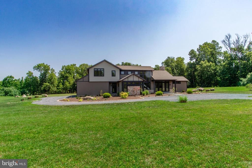 5823 RODGERS ROAD, PIPERSVILLE, PA 18947