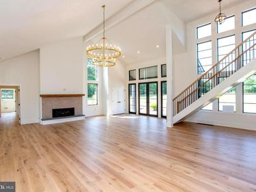5823 RODGERS ROAD, PIPERSVILLE, PA 18947