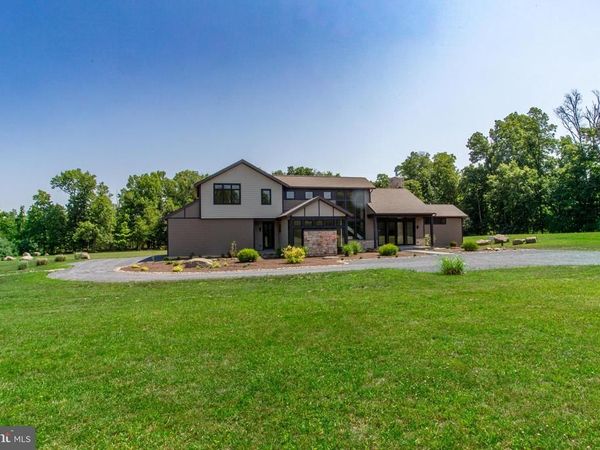 5823 RODGERS ROAD, PIPERSVILLE, PA 18947