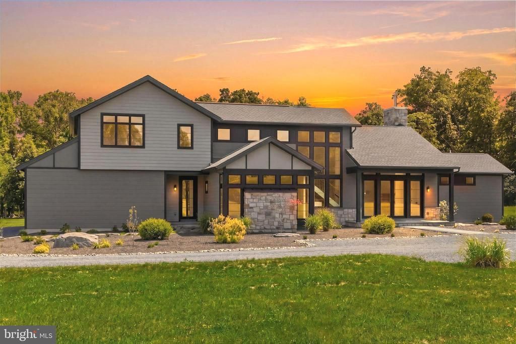 5823 RODGERS ROAD, PIPERSVILLE, PA 18947
