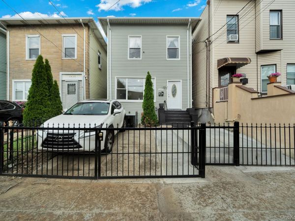 2240 Quimby Avenue , Bronx, NY 10473